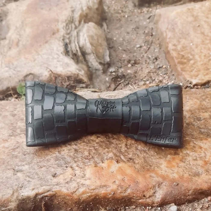 Nœud papillon en chambre à air upcyclée