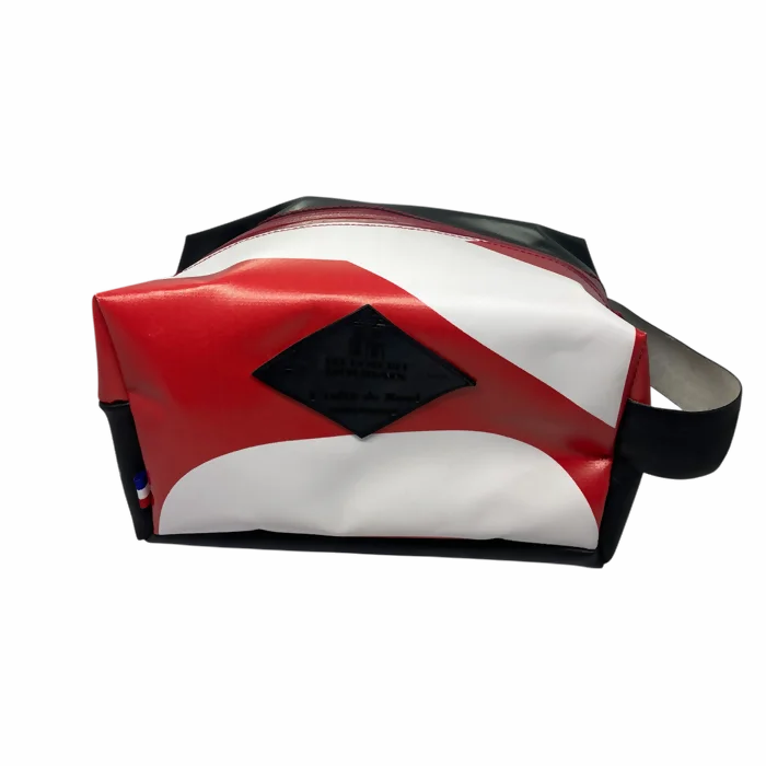 Trousse de toilette en bâche du Paris Roubaix upcyclée