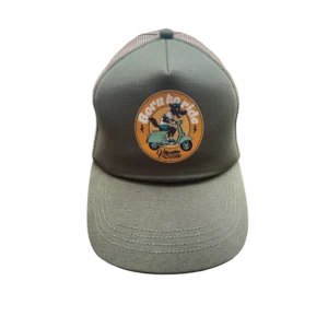 Casquette en coton 270g/m² avec un motif imprimé qui représente un loup en scooter, avec l'inscription "Born to ride"
